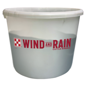 Purina Wind and Rain Fly Control Mineral Tub